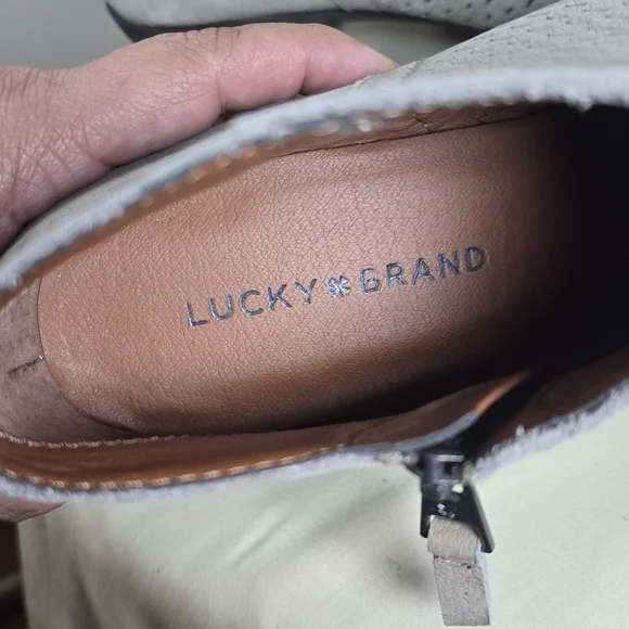 Lucky Brand Bohemian Cabincore Beige Suede Perforated Ankle Booties 8.5M - Picture 10 of 13